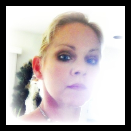 OutfieldAngel77's profile picture. Technology.... We've come a long way. No more rabbit ears...