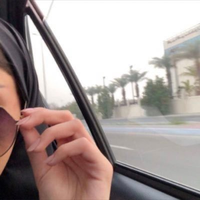 أسافر منذ ميلادي ولم أرجع ولم أصل*