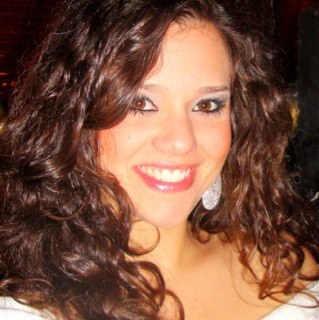 daphrq's profile picture. Psicóloga, aprendiz de filósofa, dançarina por paixão e cantora no volante... Sabe a Daphne? a cada dia me torno mais ela..