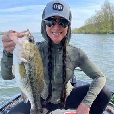 ProStaff @favoriterodsusa KIRSTEN20 20% ⭐️Instagram: @kbfish_fitness🎣