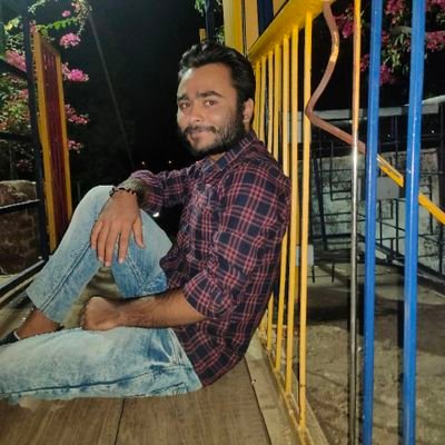 rroy_1920's profile picture. SIMPLIFIED 😊