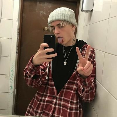 kxcperxx's profile picture. he/him
𝙨𝙞𝙘𝙠 𝙗𝙞𝙩𝙘𝙝, to mój pamiętnik  @smietnikbykacpi