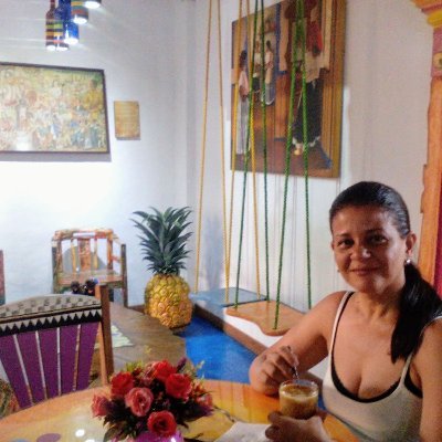 VielmaEdna's profile picture. 