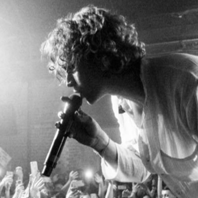 luke loves and misses all of you, keep fighting | this account is a safe space for everyone | dms are always open!