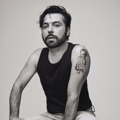 izzyxo0's profile picture. Artist, hair, wigs bla bla