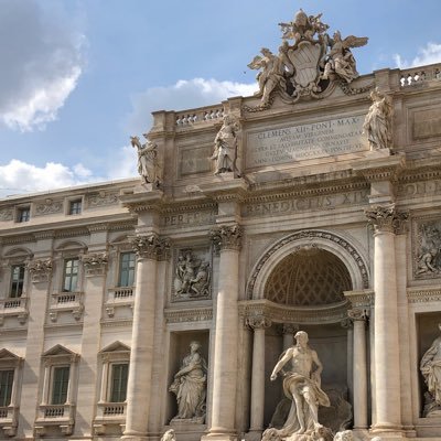 イタリア政府公認の旅サポートの資格(アコンパニャトーレ＆ガイド)を持つ、ローマ在住の日本人メンバー5人が、皆様のイタリア旅行をサポート！ ローマを中心に、イタリアのフレッシュな情報をお届けします。