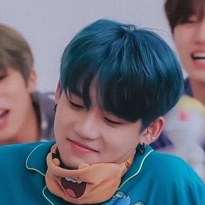 แฟร์ฮะ หาเพื่อนคุยเหงามากๆ อาจจะตอบบ้างไม่ตอบบ้าง ก็คือมีอะไรทำหรือไม่ก็หลับนะค้าบบขอให้เก้าใจต้วยนะคับ 𝚓𝚘𝚙 𝚕𝚊 𝚔𝚞𝚋❣︎