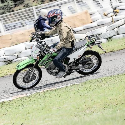 117Eunos's profile picture. 今は某バイク量販店で働いています
車歴
🚗
EUNOS ROADSTAR S-Ltd→MAZDA AXELASPORT XD
🏍️
HONDA NS-1→HONDA MOTOCOMPO&KAWASAKI KLX125＆NinjaZX-6R&Ninja250SL&Z125PRO