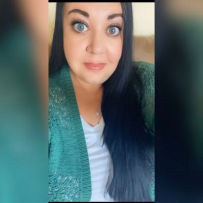 msdanib305's profile picture. 