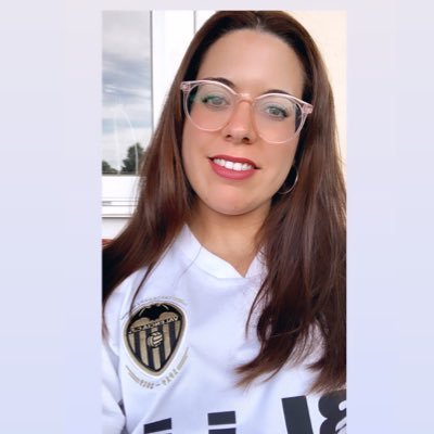 Valencia CF ⚽❤🦇Dietista 🍎Técnico en Farmacia y parafarmacia 💊 Opositora 📚🏥