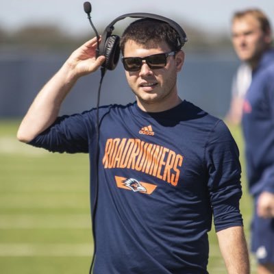 Special Teams Coordinator & Nickels Coach at @UTSAFTBL, Recruiting Mississippi JUCOs and bEast Texas
