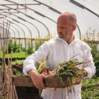 Passionate about the powerful connection between food and nature. Chef and owner of UMBEL Restaurant Group @lenclume @AulisSimonRogan @RoganAndCo @Roganic
