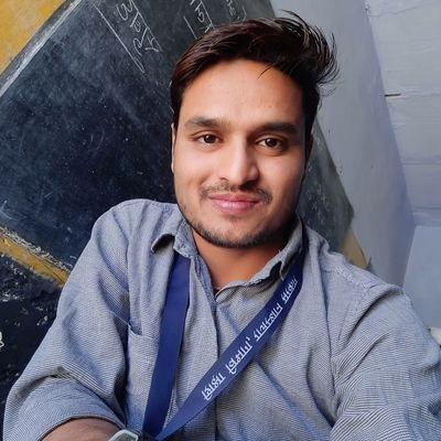 teacher,
स्वधर्मे निधनं श्रेय, परधर्मो भयावह।
वो तुम पर भगवा थोपेंगे
तुम केसरिया पर अड़े रहना
वो तुम्हे हिंदु बनाएंगे
तुम क्षत्रिय ही बने रहना
