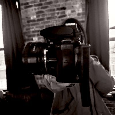 Vibe Lab Radio 📻 M⚡️xes on 🔊☁️ Photographer x Videographer 🎞