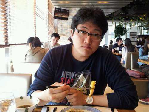 smeye01's profile picture. 평범하지 않은 직장인 이고 싶은데 평범하게 되어가는 직장인 경제정의를 생각하고 나라의 미래를 걱정하지만 내 밥그릇 챙기기도 버거움 ㅋㅋ