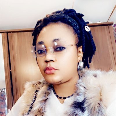 EvelineIsek's profile picture. Never miss a good chance to help .