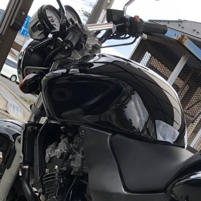 バイク用にツイッター始めてみました。ほぼソロツー。今年から住む場所が変わったので良いツーリング先探し中です。 目標は分かりやすく、簡潔に。フォロー大歓迎です。