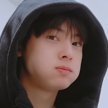 chathinker's profile picture. thoughts always filled with #이동민