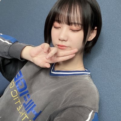 NMB:歴12年,歴代NMB大好きメンバー:まーちゅん▶️じょうちゃん▶️さや姉▶️百花▶️愛梨▶️奈々帆▶️おんちゃん▶️あみたん、しおりん