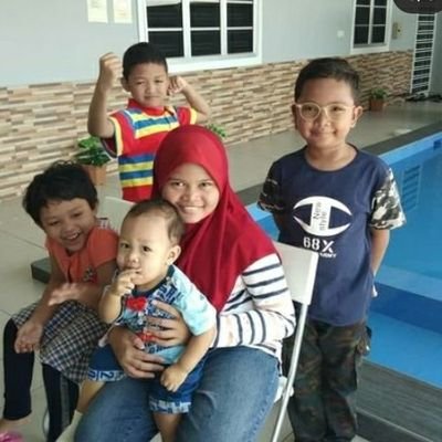 Nama:Nuha Nashwa
umur:12 tahun
follow my midea social:
istagram;Nuhanashwa_031
tiktok:deprasion