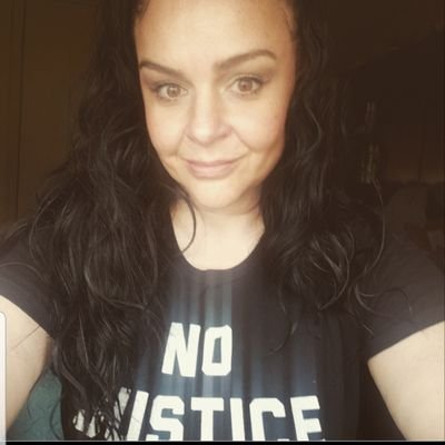 MUA, #BLM, NAACP ✊🏼, UK fan, #BBNMember #NoJusticeNoPeace IG HelluvaChic76