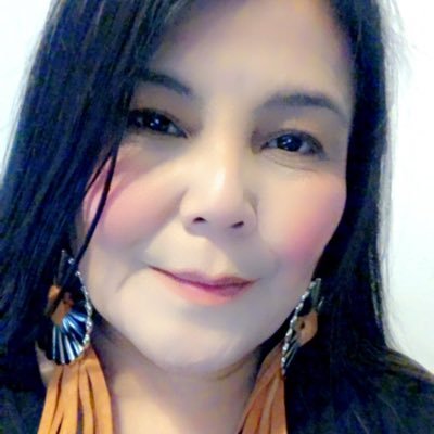 Diné lady /speaks & understands fluent Navajo language /born in NM /mommy to 3 kids /love ✭ Dallas Cowboys🏈💙🏈avid ☕️ ❤️ 💛Y💛