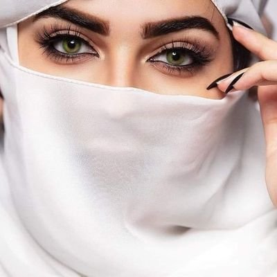 ❥
أبوُآب آلسمآء لآ تُغلق في وجُوه آلطالبين
نمطرهآ بآلدعاء ,, فيكْرمنآ الله بالعطآء
؛
فّ يآربْ هب لَنا قلووباً لا تيأس
❥