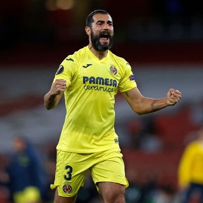 Club de fans oficial de @r_albiol (4-9-85) Jugador del Villarreal y Seleccion Española. Nos siguio el 15 09 12.