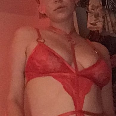 18+++ / $20 tribute/ Alpha Femme in PDX/ findom/ XXX Kinky content, NAUGHTY lil BRAT, hit my DMs w/ customs. Cash app: @whorekneebb