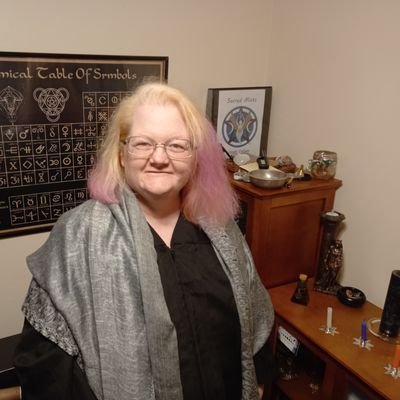 Happily married mother of 3. I am also a witch and am a student of The Celtic Order of the Féth Fíada. Proud black cat mama. https://t.co/OhLn2vGB3l