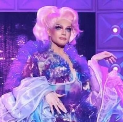 katyas_mattel's profile picture. ✒ || 𝐭𝐢𝐦𝐞, 𝐦𝐲𝐬𝐭𝐢𝐜𝐚𝐥 𝐭𝐢𝐦𝐞, 𝐜𝐮𝐭𝐭𝐢𝐧𝐠 𝐦𝐞 𝐨𝐩𝐞𝐧 𝐭𝐡𝐞𝐧 𝐡𝐞𝐚𝐥𝐢𝐧𝐠 𝐦𝐞 𝐟𝐢𝐧𝐞