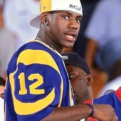 Hincha fanatico de Boca y de Lakers. Los más grandes y populares. Roman, Lebron y Kobe