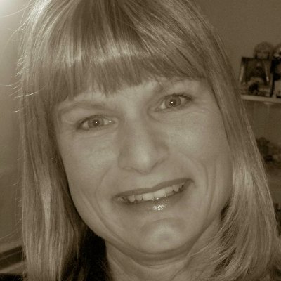 Writer of adult romance Shakespeare/fairy tale mash ups. UCLA Bruin through and through. Star Wars, Marvel, Lord of the Rings, and Outlander enthusiast.