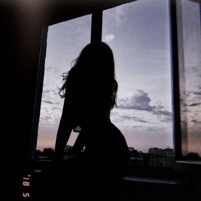 ashelby_'s profile picture. 𝚁𝚘𝚜𝚎𝚜 𝚏𝚘𝚛 𝚗𝚘 𝙾𝙽𝙴🥀