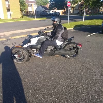 wezzy1977's profile picture. cool layed back fun gud father friendly