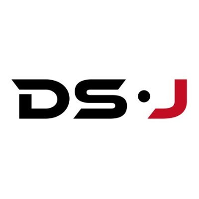 初心者からプロまで学べる日本最大級のドローンスクール「ドローンスクールジャパン(運営:株式会社スカイロボット)」のTwitterアカウント。業務目的の方も、趣味目的の方もライセンス取得コースの卒業生を続々輩出。たっぷりの飛行時間で技術習得。座学はe-ラーニングシステムで手軽かつ何度も視聴可能!お気軽にDM下さい!
