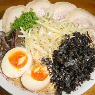 神奈川県大和市、相鉄・小田急線大和駅にある、九州系豚骨ラーメンの店です。
This is a Kyushu-style tonkotsu ramen shop located at Yamato Station on the Sotetsu/Odakyu Line in Yamato City, Kanagawa Pr