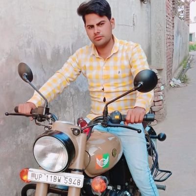 RihanKh28920719's profile picture. 