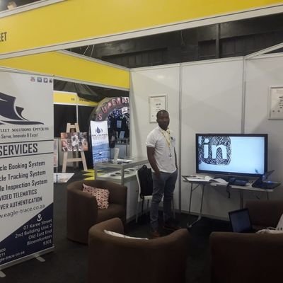 MoloiDakalo's profile picture. Husband, father, friend, brother, hustler and a child of the most high. ..... Glory!