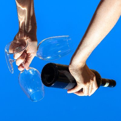 Handcrafted European wine from cellar door to your door.
Jump the middlemen! No hassle, no mark-ups, no nonsense. Just wine, a click away.