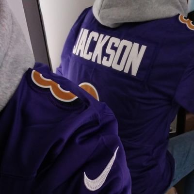 Annntiuuu's profile picture. 'No se vive celebrando victorias, si no superando derrotas'