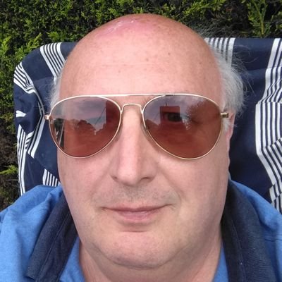 Retired retail manager, chef, foodie, loves travelling, lifelong LUFC supporter.