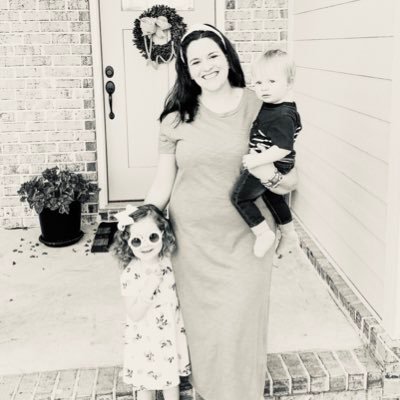 anna_reasoner's profile picture. #carolinagirl | @uf alum 🧡💙 | sports wife to @erickreasoner 🐊 | reghan & tris’ mom 👧🏼👶🏼| recovering @auburntigers & @georgiadogs marketing/promo girl