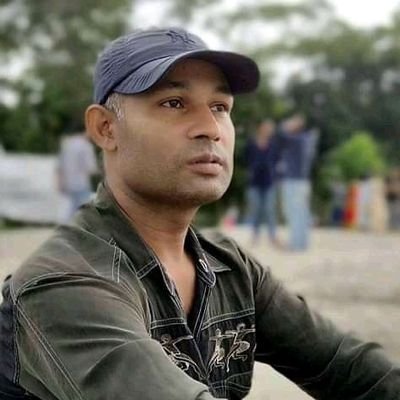 (HR) I am a dedicated volunteer who actively engages in international writing and advocacy efforts. With a strong commitment to justice and ethics,