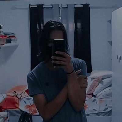 Bem vindo, aqui eu falo das minhas decepções amorosas e surtos, mas quando rola coisa boa eu falo tbm