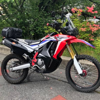 モトクロス好きなおじさんです(´ω`) 。最近増車しましたーCRF250Larry！CRF250R.YZ250FX .CRF125F.TT-R50.持ちで、レーサー大好きです😍