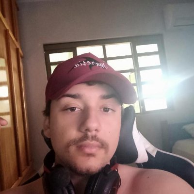 WingdArthur's profile picture. Front-end | React.js