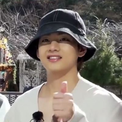 TIntrovertida's profile picture. cuenta de respaldo de @tetebestboy5

daré follow back besties.♡