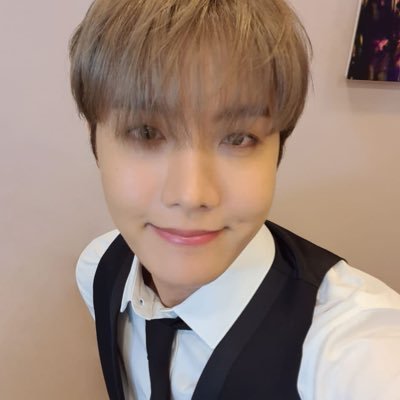 holdhobitight's profile picture. acc principal:  @holdjktight