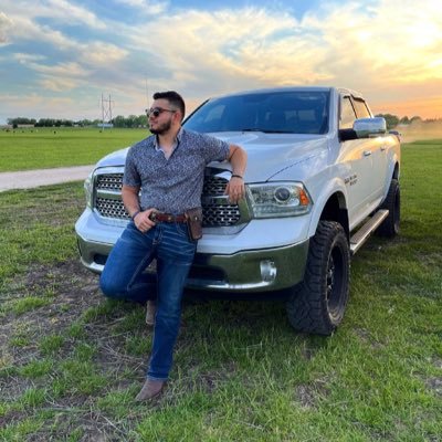 RiffRaff_33's profile picture. WSU DPT 25’ 🌾|ΣΛΒ 🦁| See You At The Top